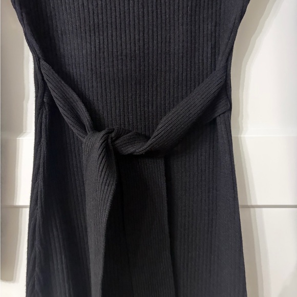 Elegant Black Ribbed Midi SweaterDress. Size mediun - Picture 3 of 4